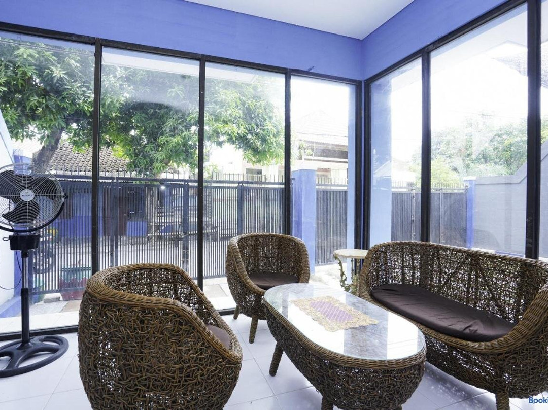 OYO 2493 Lotus Hotel Syariah