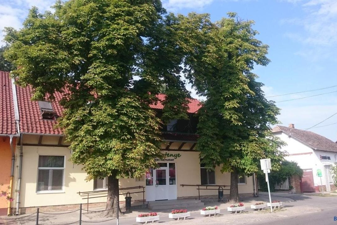 Bordany Hostel