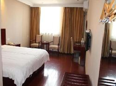 格林豪泰东海新汽车总站店主图