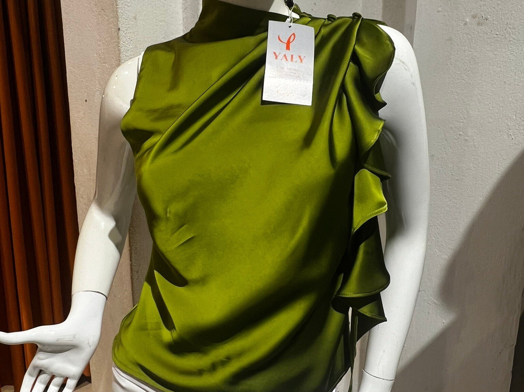 Yaly Couture - Nguyen Thai Hoc branch-会安必去景点