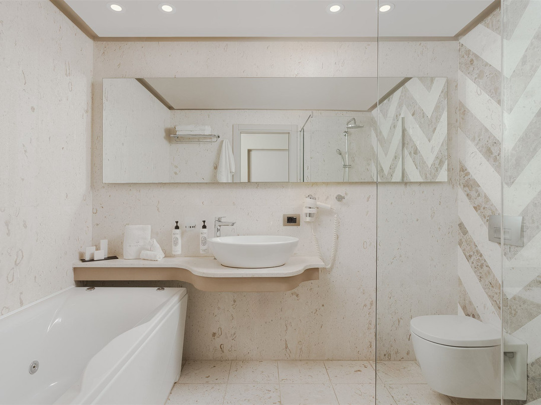 The Lake Hotel Ioannina主图