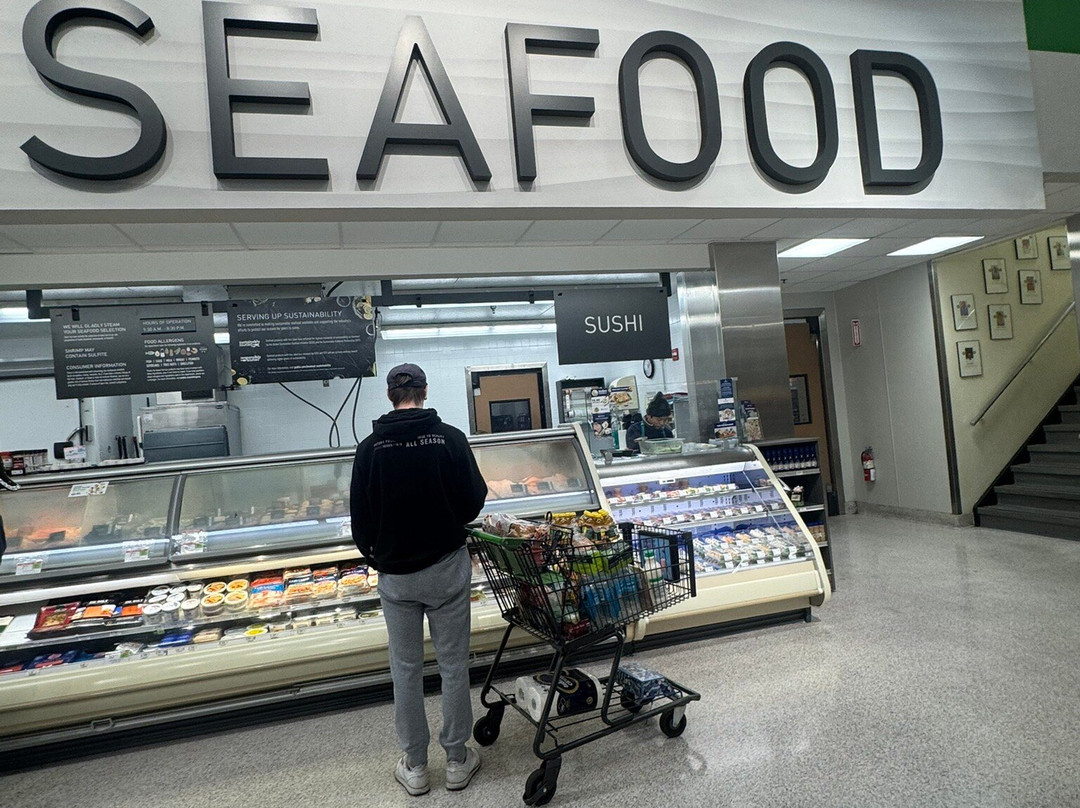 Publix Super Market At East Bay Plaza景点图片