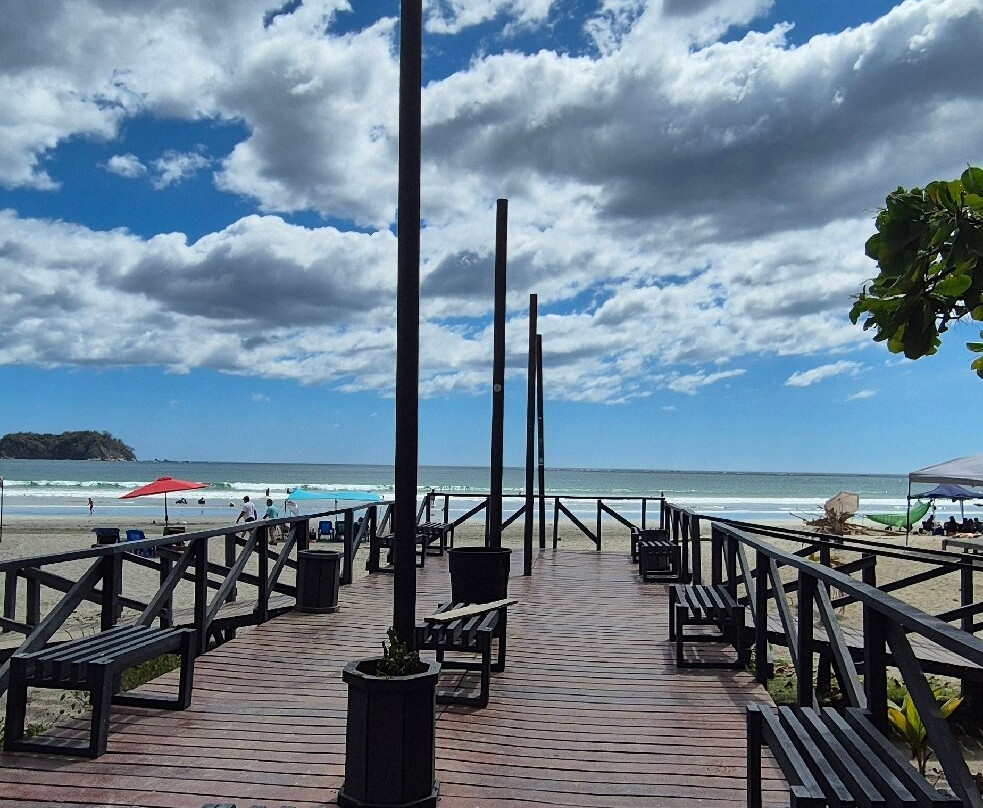 Samara Beach景点图片