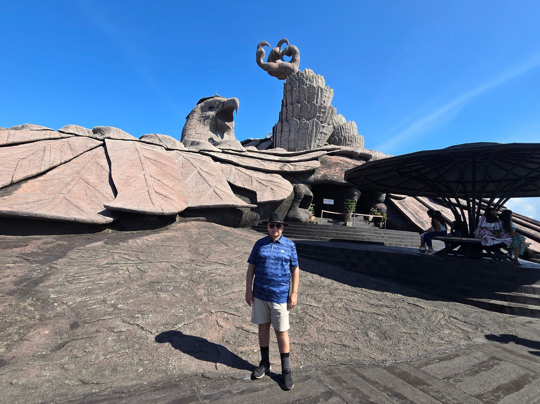 Jatayu Earth's Center景点图片