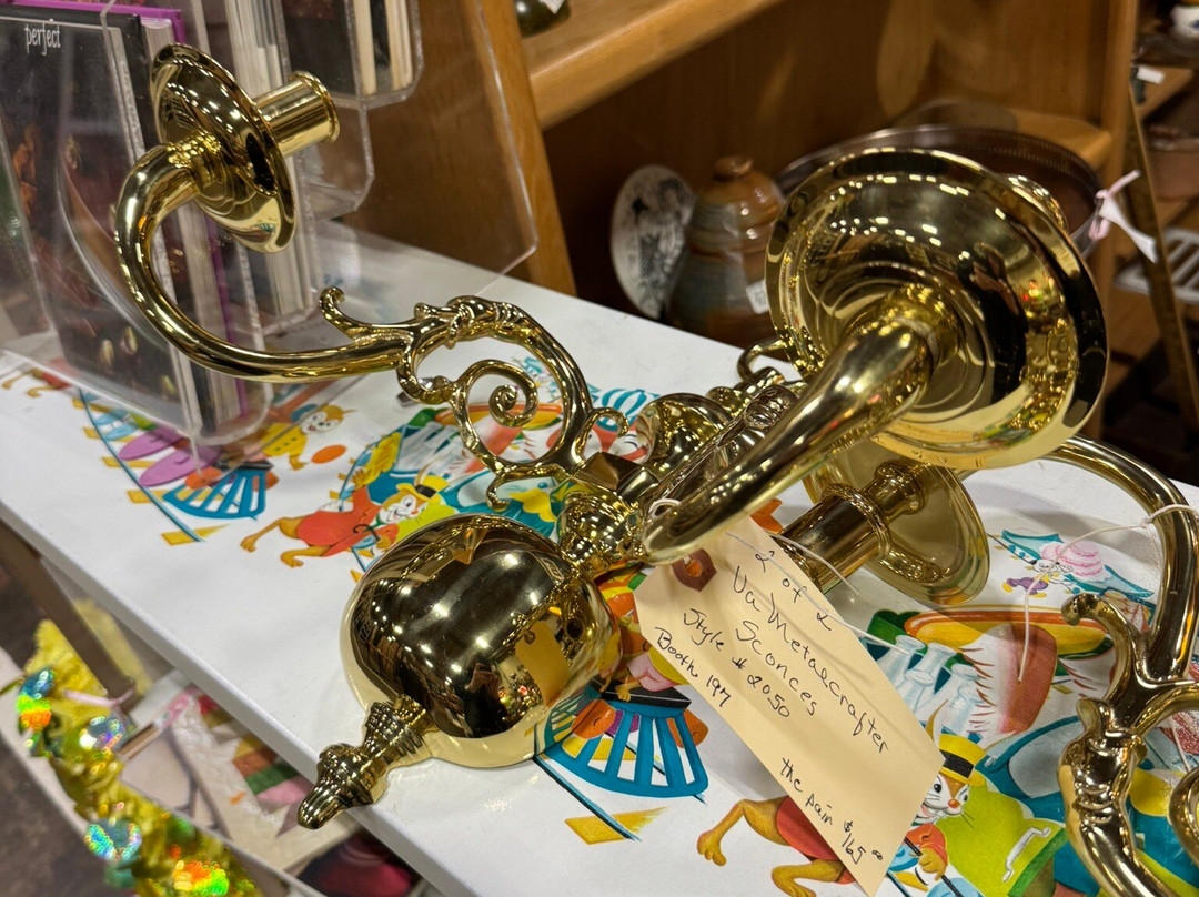 The Sleepy Poet Antiques Mall-夏洛特必去景点