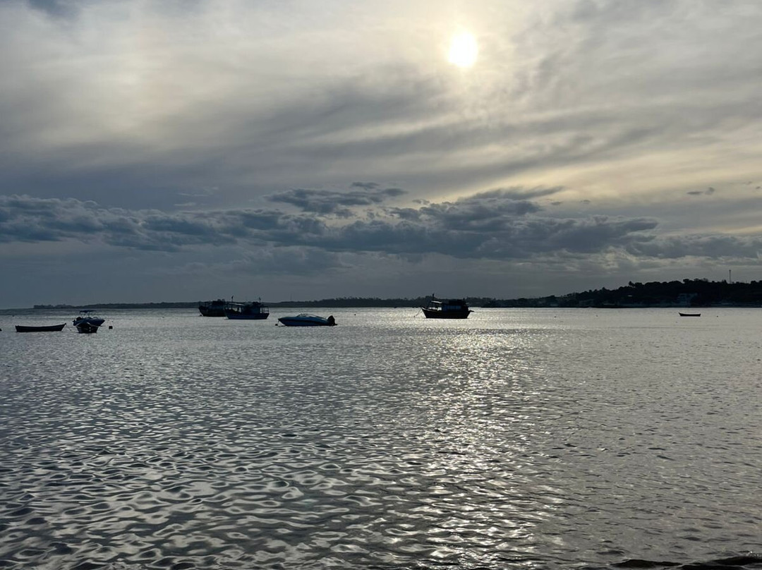 Praia de Ubu景点图片