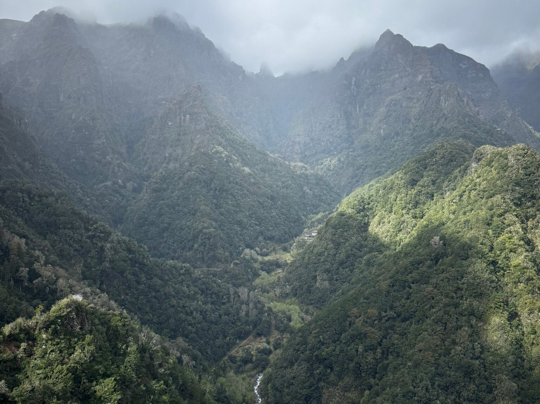 PR11 Vereda dos Balcões-Ribeiro Frio必去景点