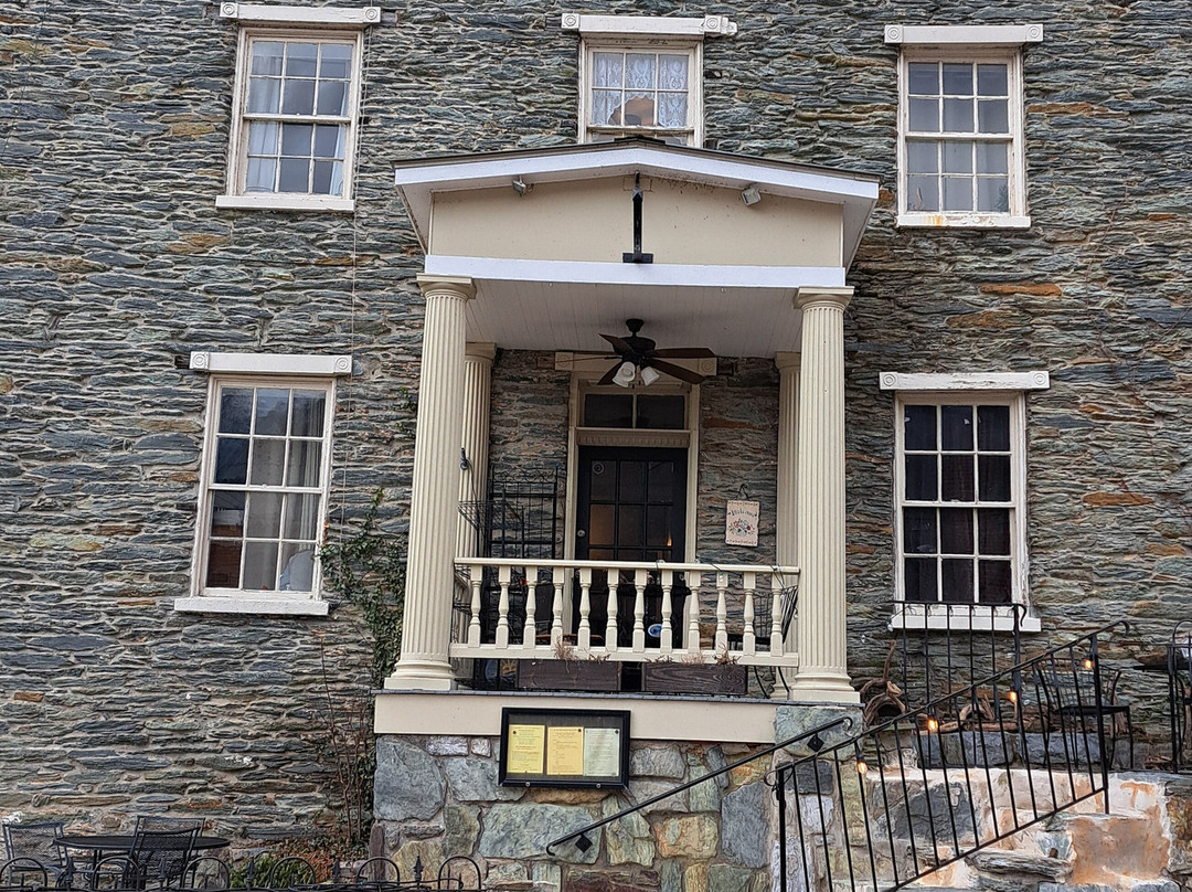 The Town's Inn主图