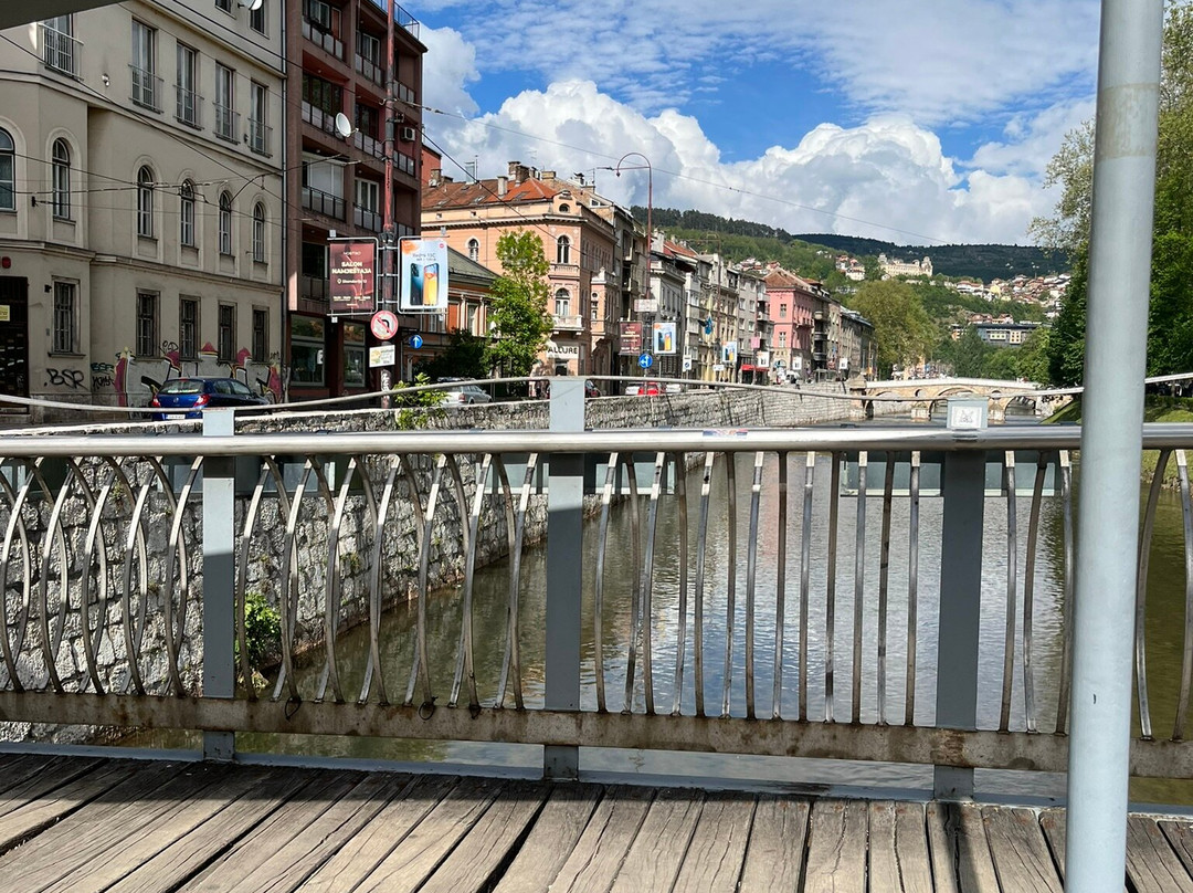 Ćumurija  Bridge-萨拉热窝必去景点