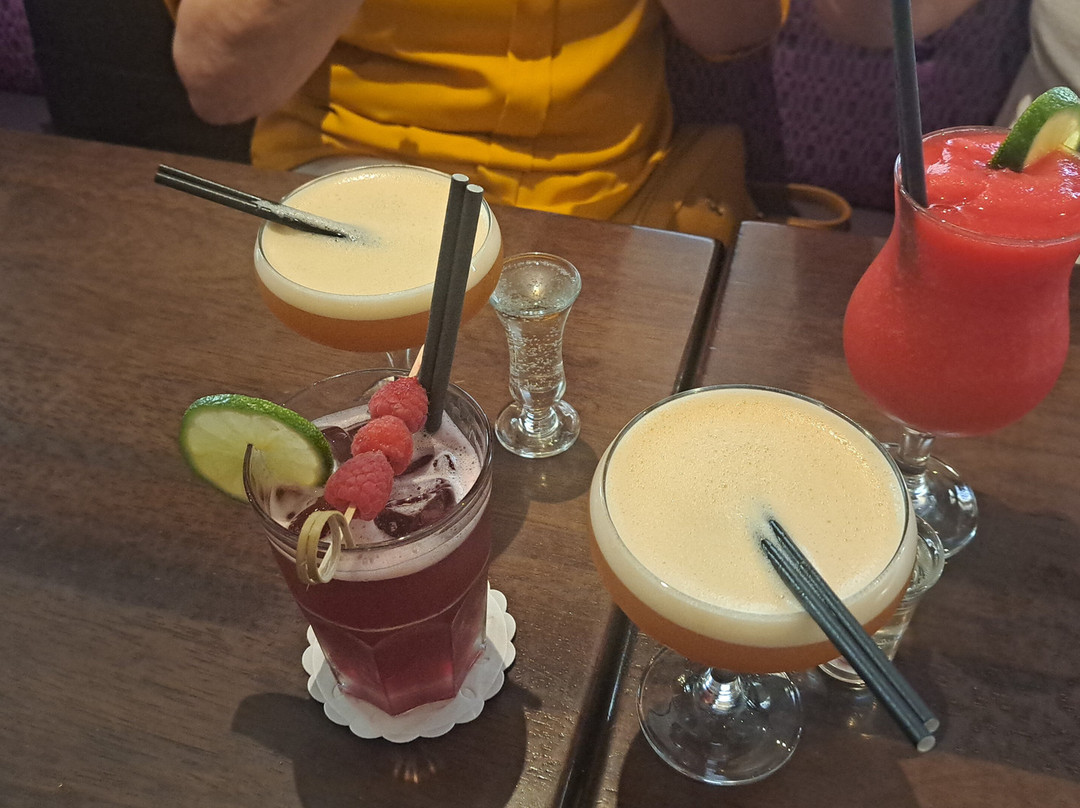 山谷酒店主图
