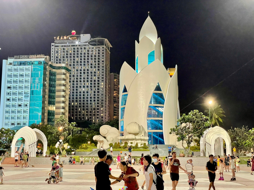 Thap Tram Huong观察塔景点图片