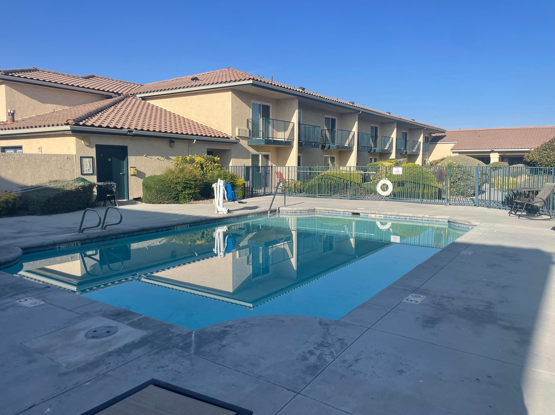 蒂哈查皮拉金塔酒店主图