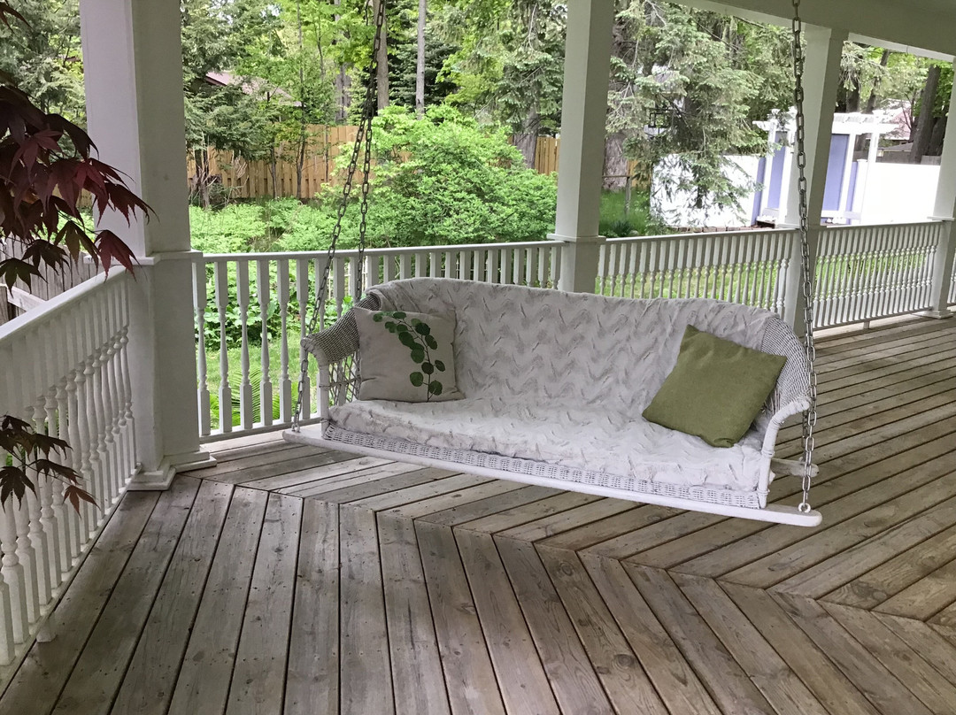 Hexagon House Bed and Breakfast主图