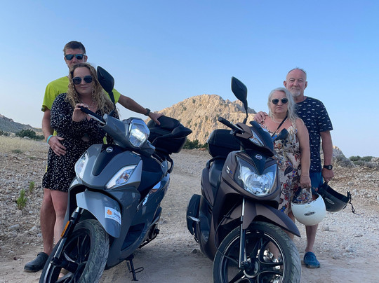 Dinos Rent a Moto-科林比亚必去景点