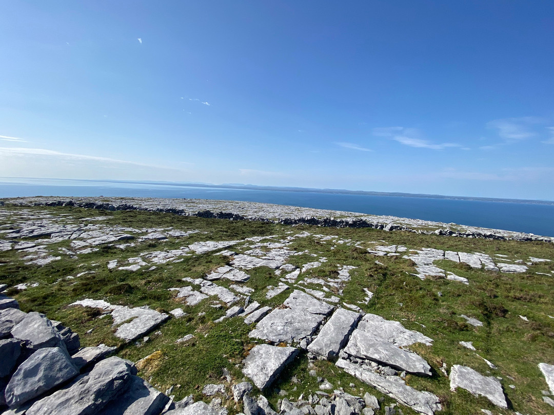 Burren Hills Walk-Ballyvaughan必去景点