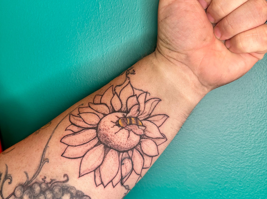 Tarott Tattoos-卡瑞必去景点