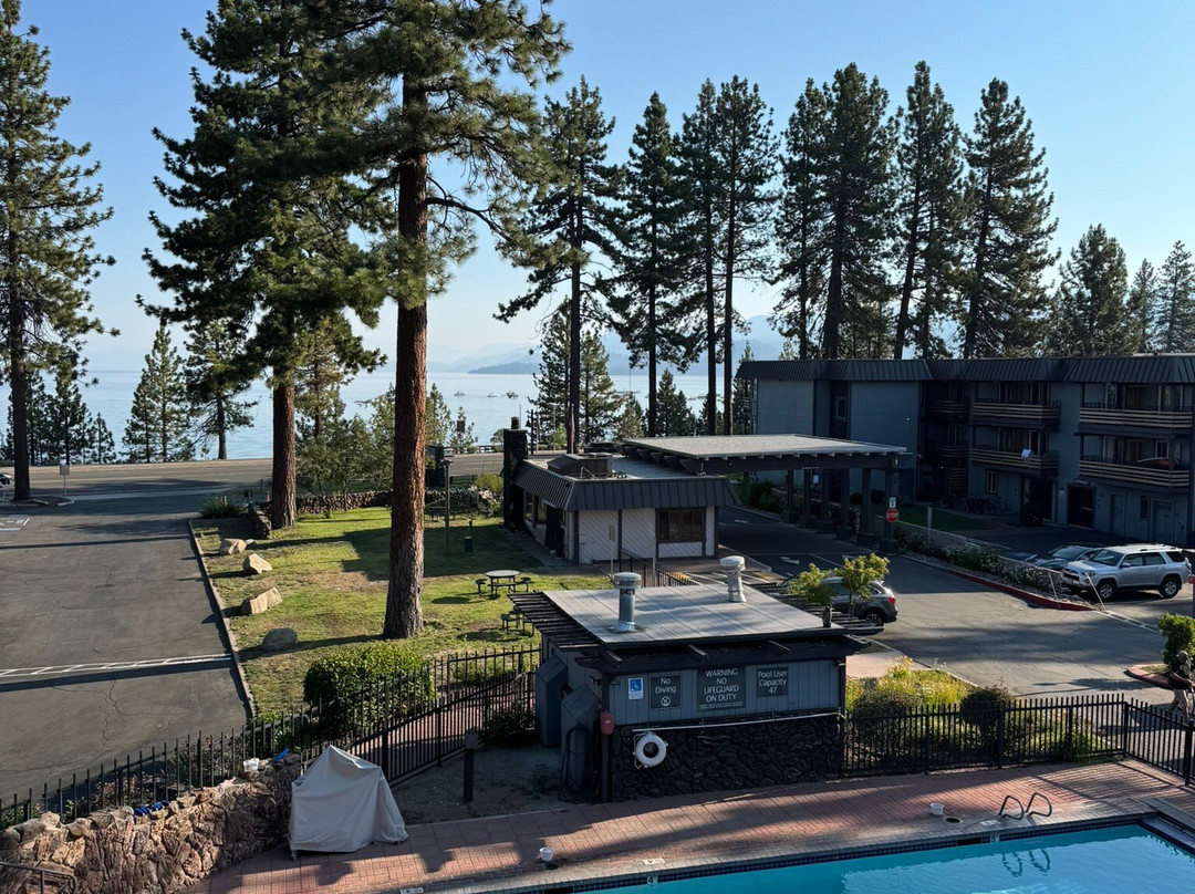 Hotel Azure Tahoe主图