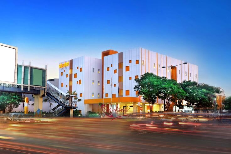 Starlet Hotel Serpong主图