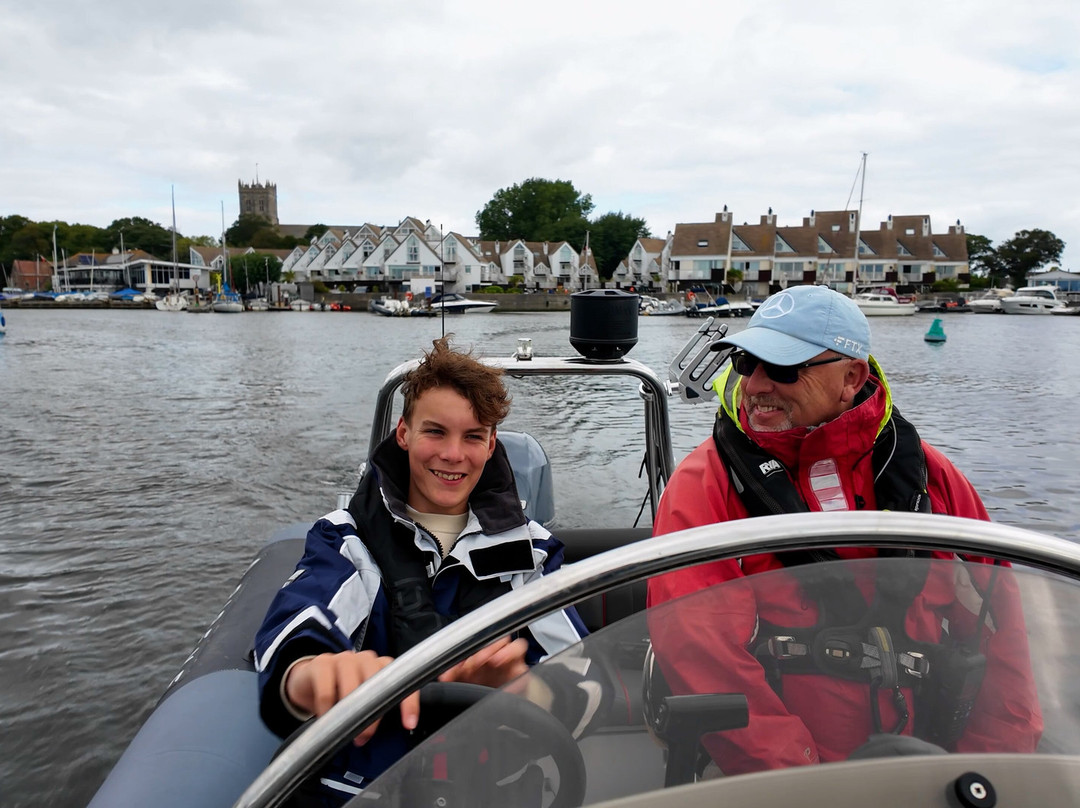 Aboard Boat Coaching-南安普敦必去景点