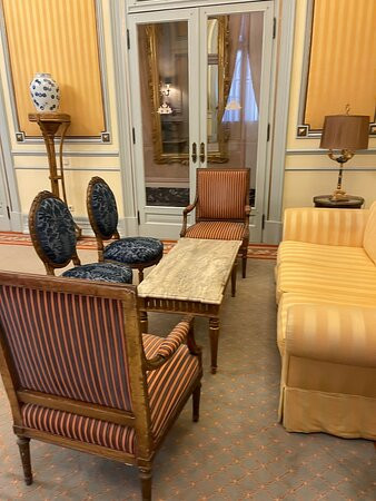 艾薇达宫殿酒店主图