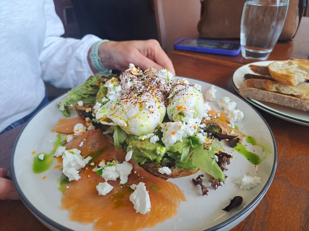 Kismet Contemporary Brunch and Meze Bar