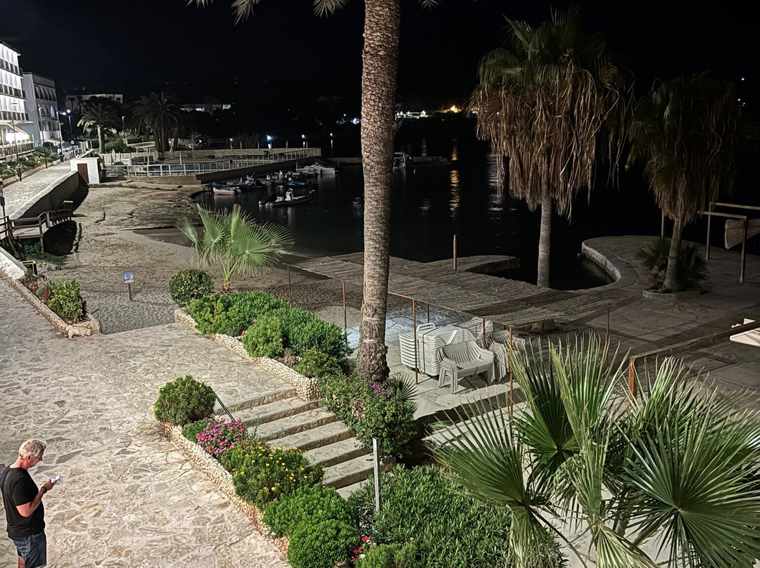 瑟斯菲格雷斯酒店主图