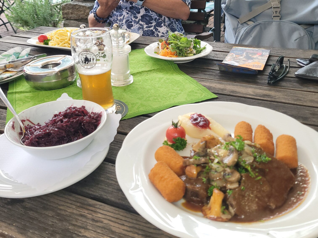 Ruter's Hotel & Restaurant主图