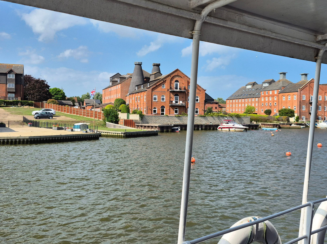 Waveney River Tours-Oulton Broad必去景点