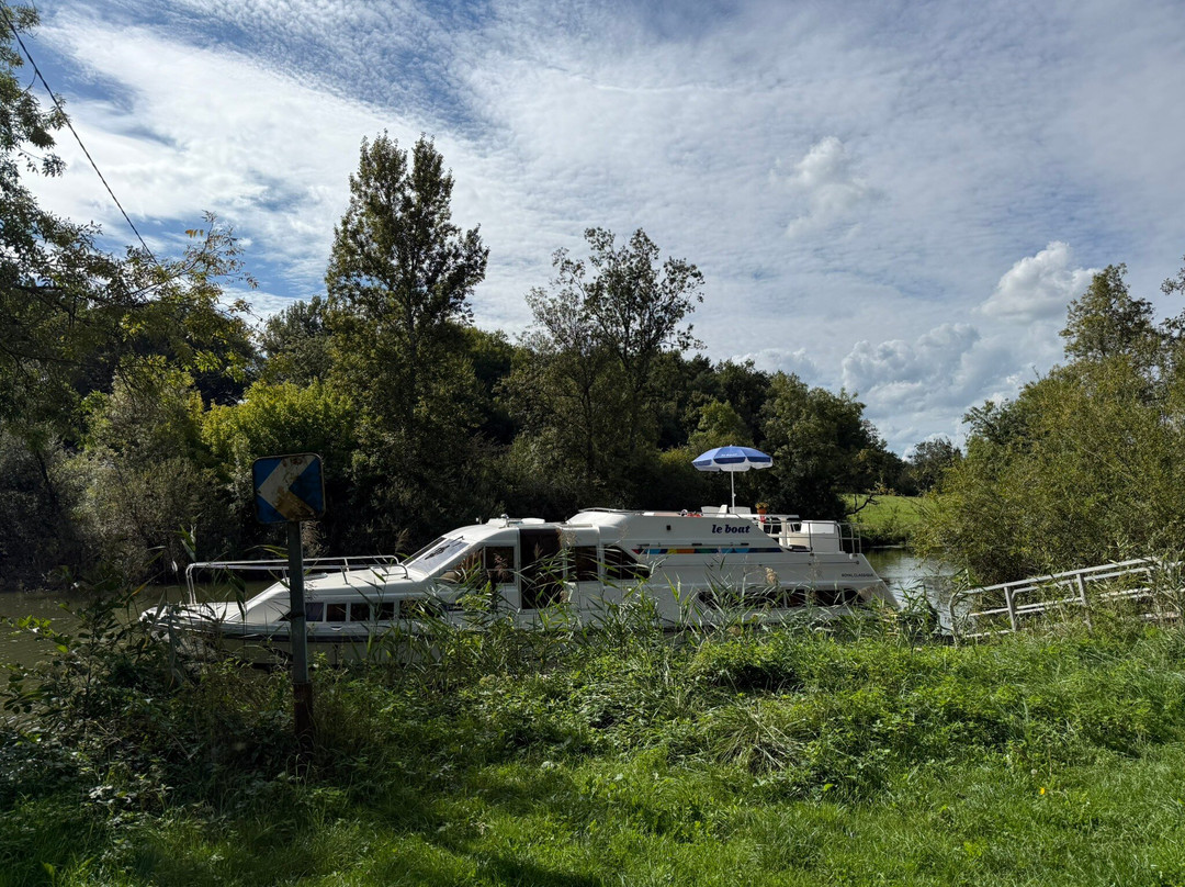 Le Boat - Branges-Branges必去景点
