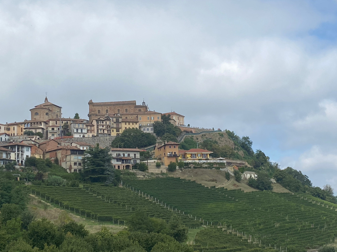 UVE Rooms & Wine Bar主图