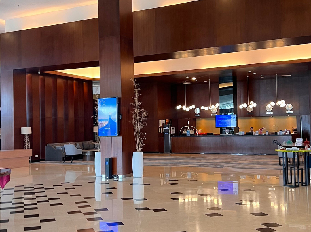 巴厘巴板诺富特酒店主图