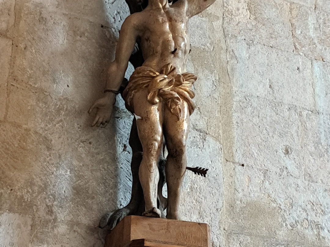 Eglise Notre-Dame-de-Nazareth-Pernes-les-Fontaines必去景点