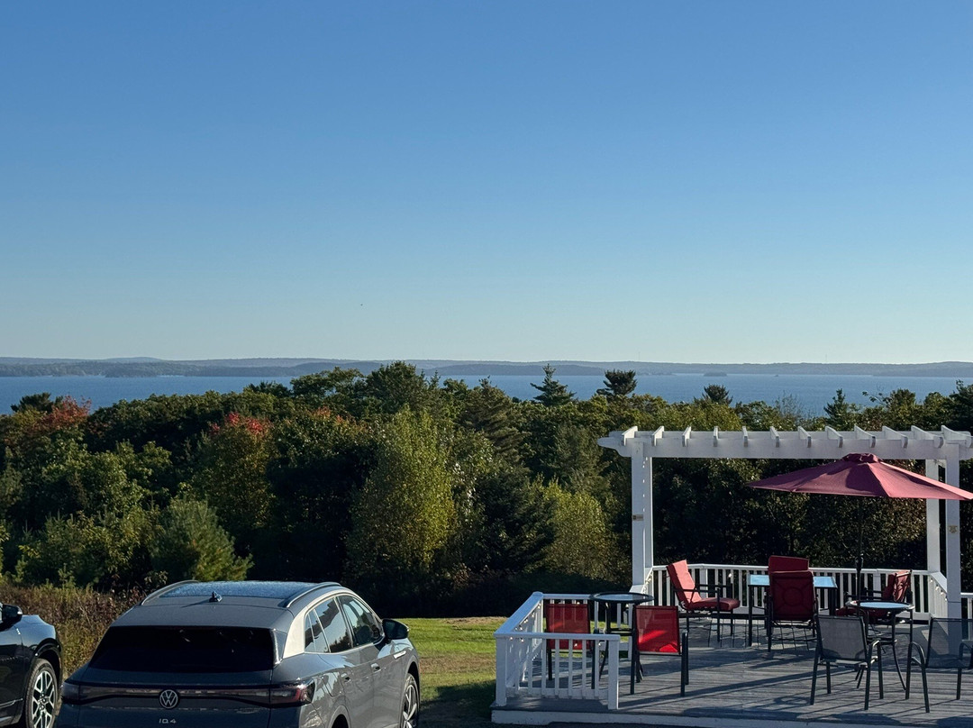 Acadia Ocean View Hotel主图