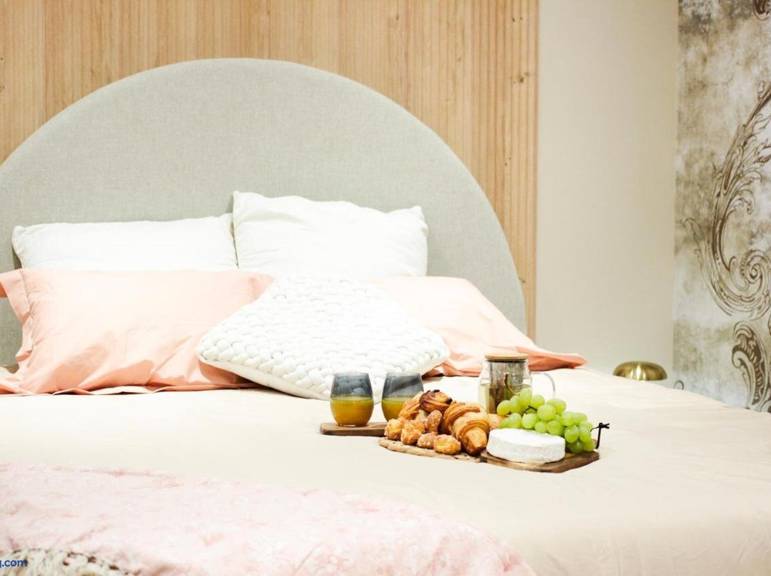 Suites Balneo A Melun By Lilac Lane