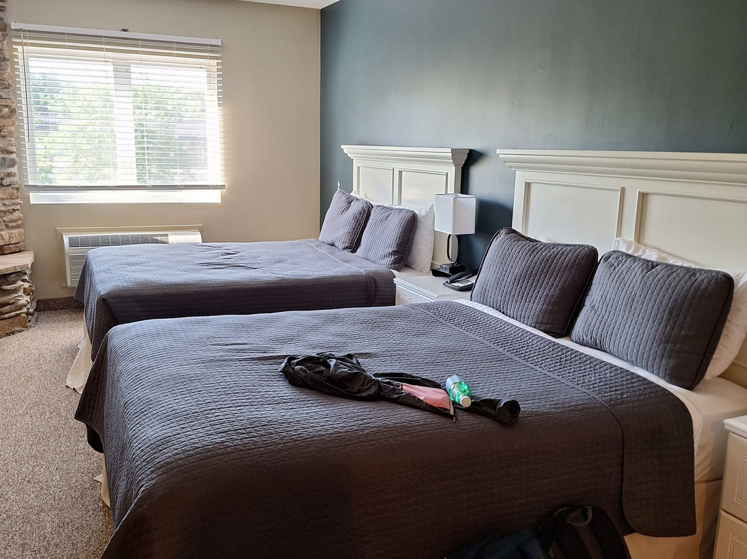 The Weathervane Inn主图