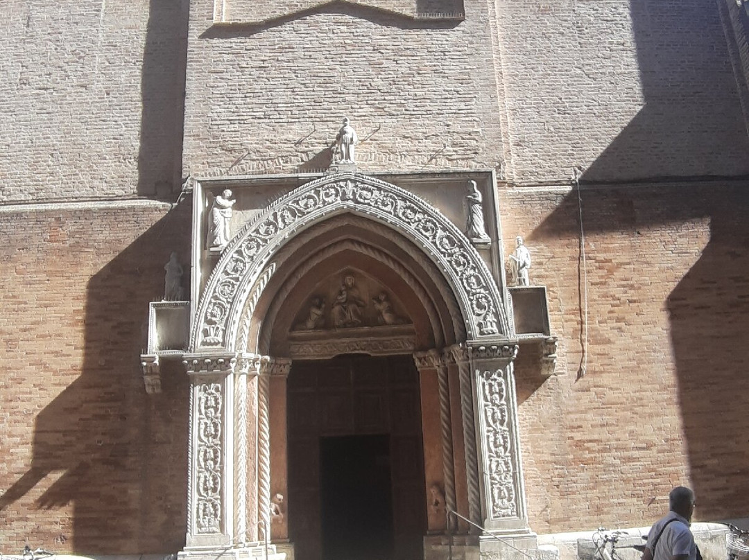 Santuario Santa Maria delle Grazie-佩萨罗必去景点