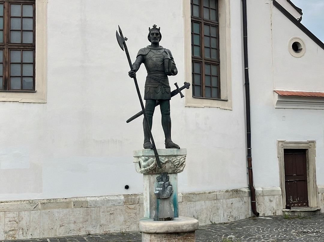 Szent László király szobra-Mosonmagyarovar必去景点