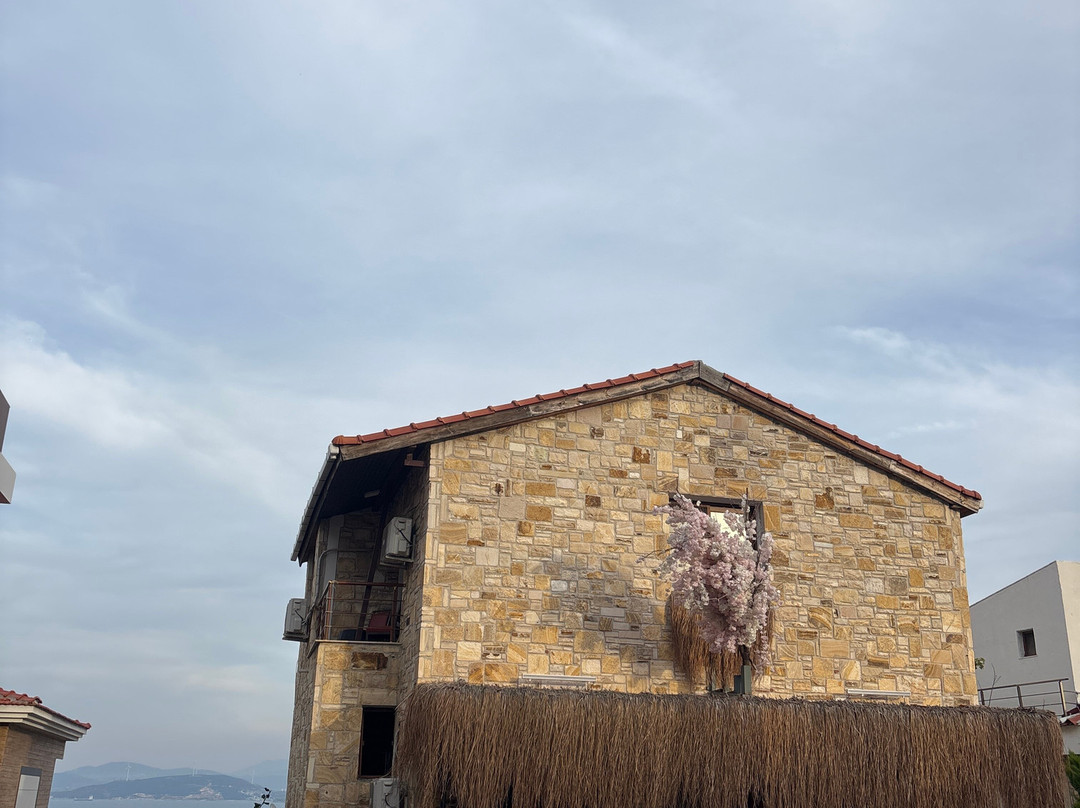 Stone House Foca Otel