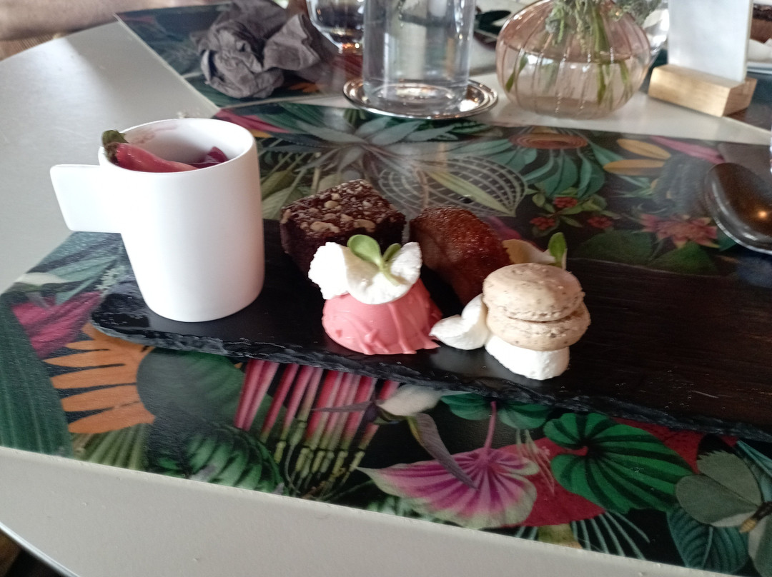 Dina Morgabine Restaurant