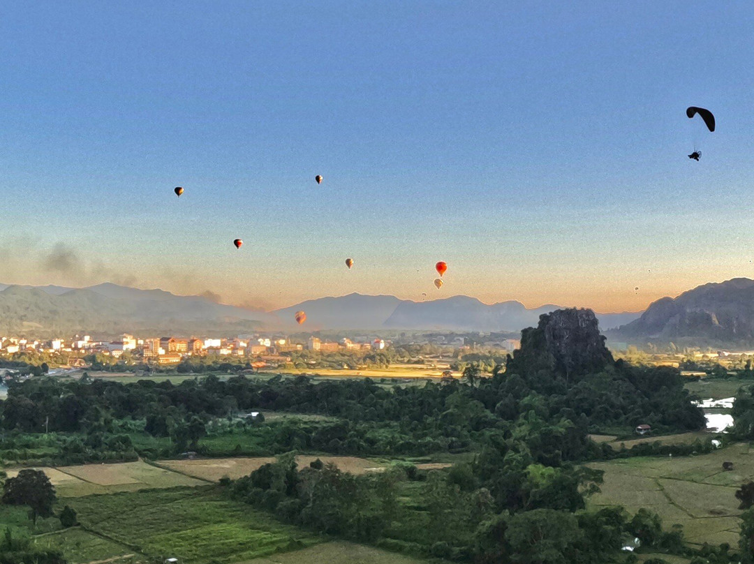 VangVieng Paramotor Center & Pilot's Cafe-旺阳必去景点