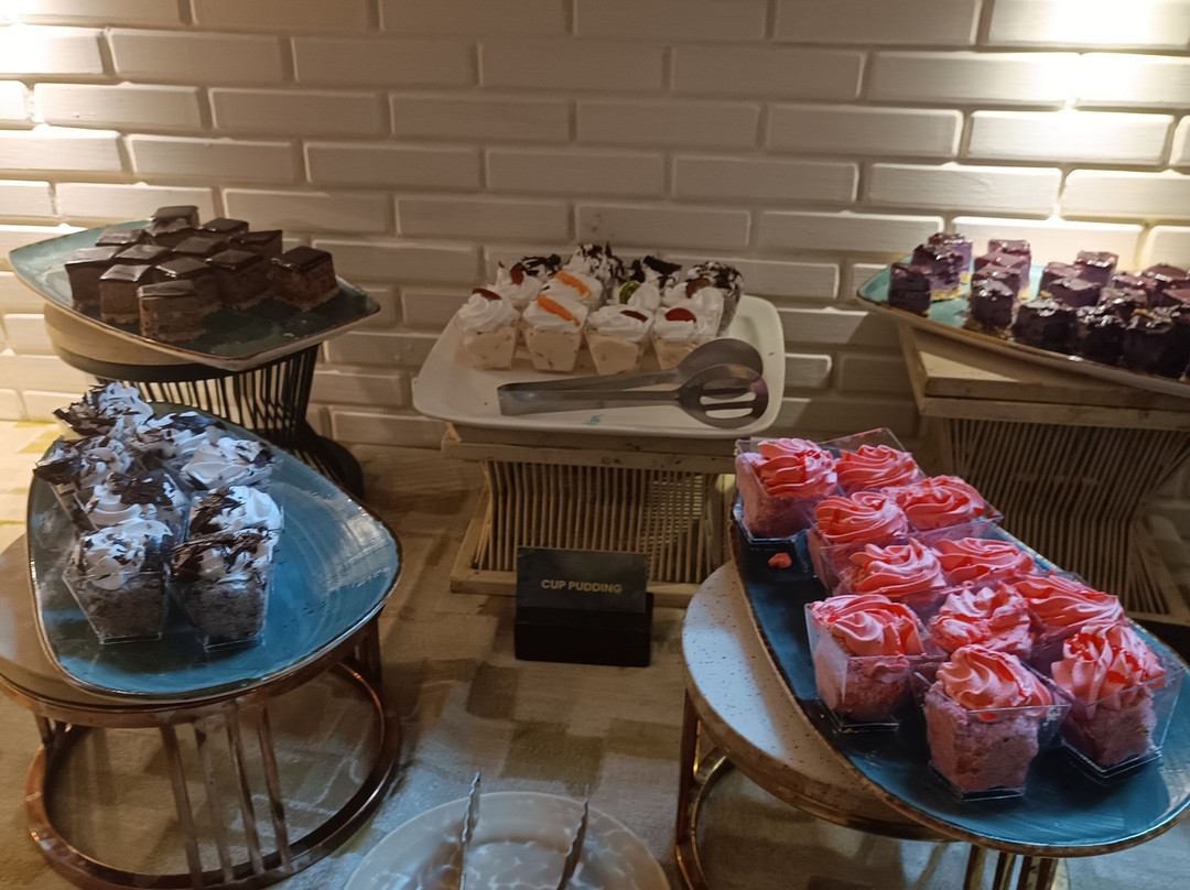 Status Club & Resort主图