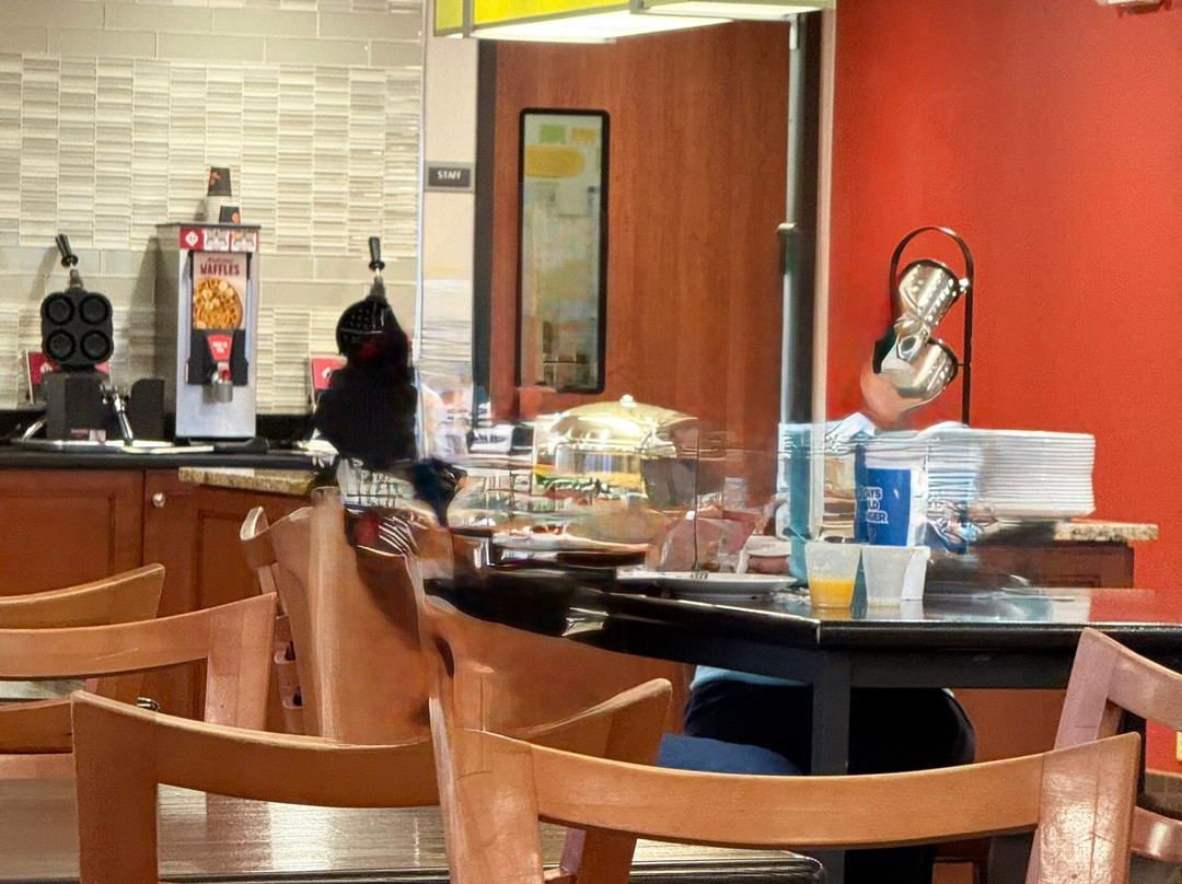 Drury Inn & Suites Terre Haute主图