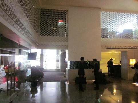 是隆优尼可酒店主图