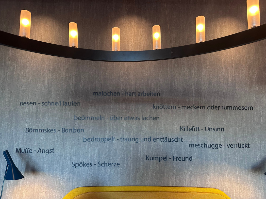 埃森1号汽车旅店主图