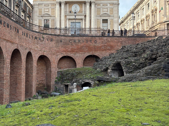 Anfiteatro Romano-卡塔尼亚必去景点