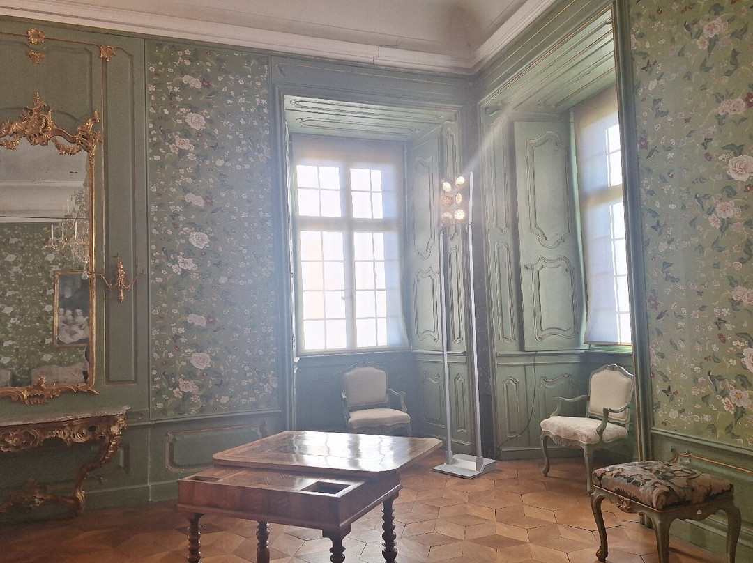 Seehof Castle-梅默尔斯多夫必去景点