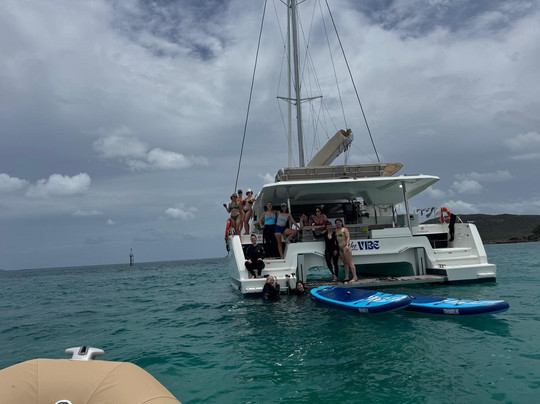 Cumberland Charter Yachts-艾尔利滩必去景点