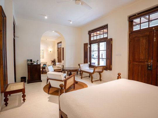 加勒堡酒店主图