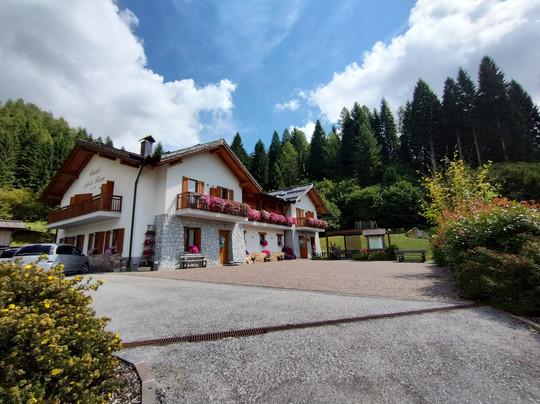 Chalet Albergo Abete Rosso主图