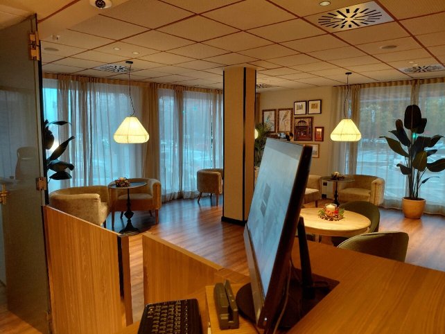 伦纳萨酒店-官方